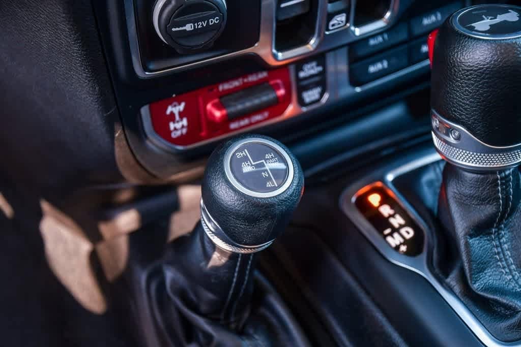 Thumbnail: 2024 Jeep Wrangler - 25