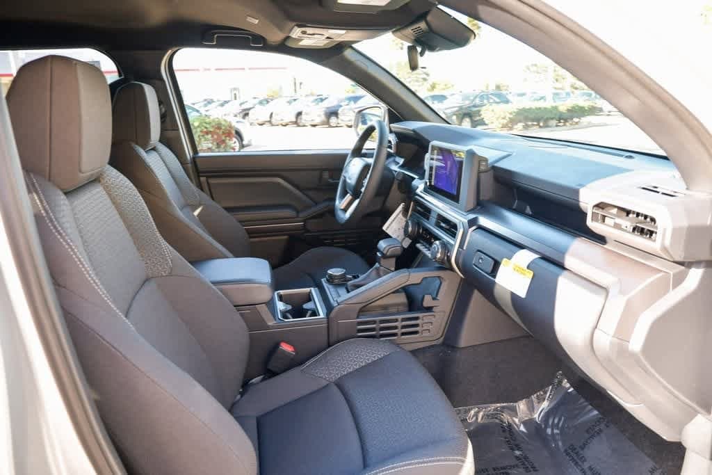 Thumbnail: 2025 Toyota 4Runner - 15