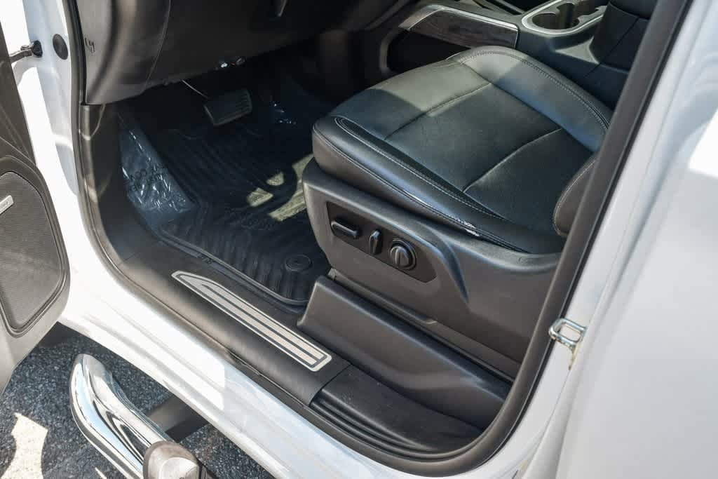 Thumbnail: 2021 Chevrolet Silverado 1500 - 23