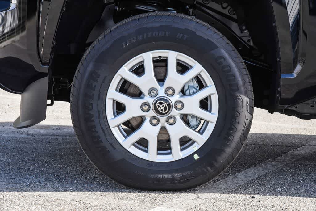 2026 Toyota Tacoma SR5 - Photo 12