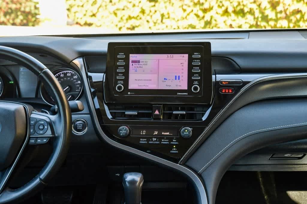 Thumbnail: 2021 Toyota Camry - 14