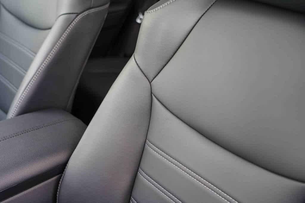 Thumbnail: 2025 Toyota RAV4 - 26