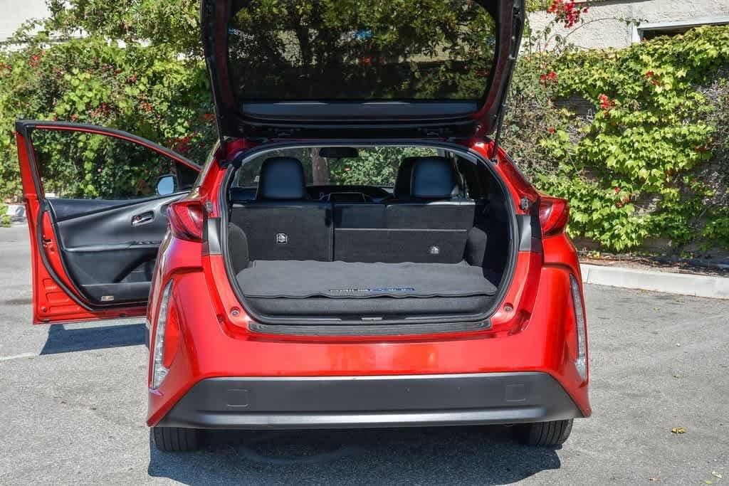 Thumbnail: 2017 Toyota Prius Prime - 28