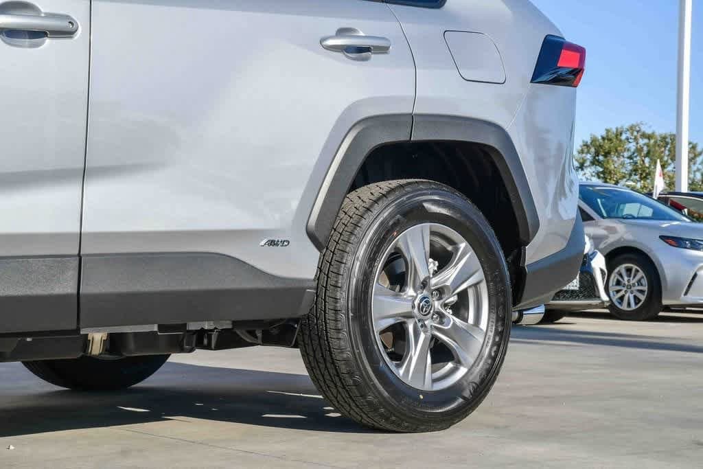 Thumbnail: 2025 Toyota RAV4 - 11