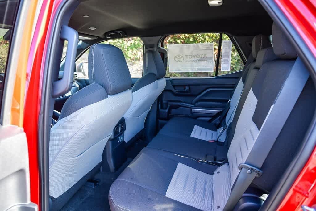 Thumbnail: 2025 Toyota 4Runner - 22