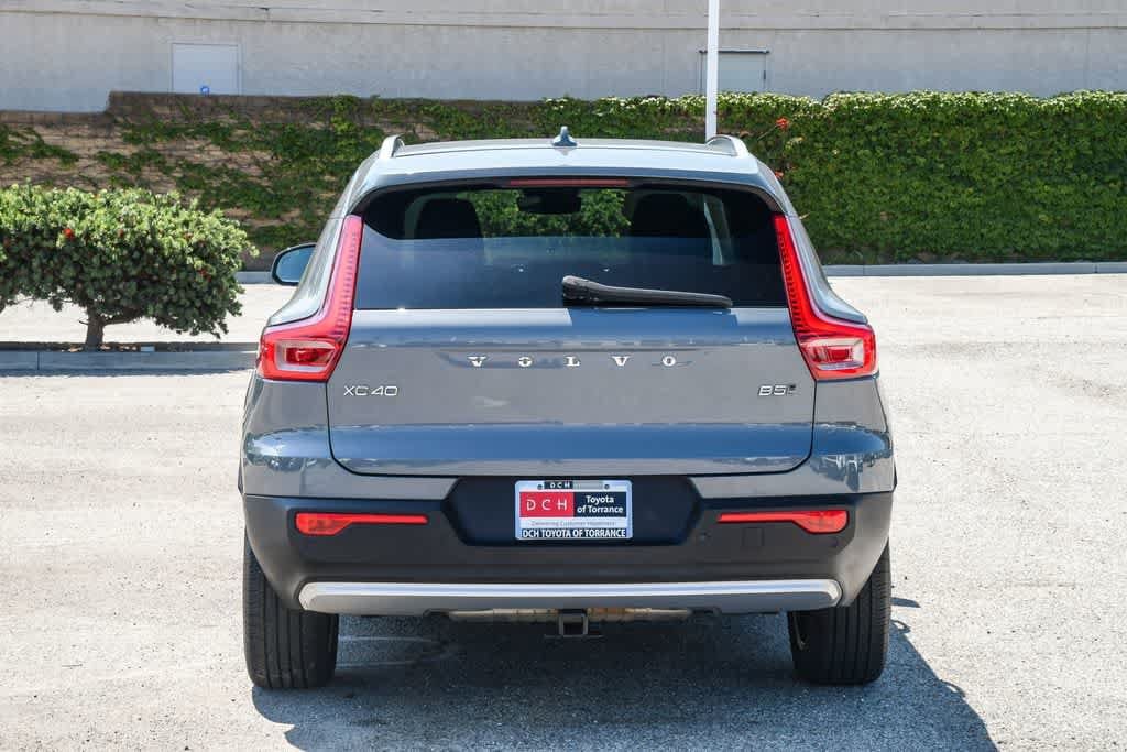 Thumbnail: 2023 Volvo XC40 - 7