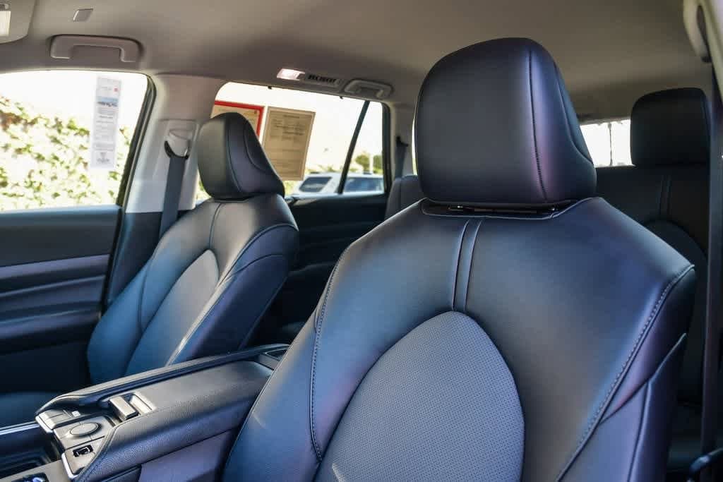 Thumbnail: 2024 Toyota Grand Highlander - 17