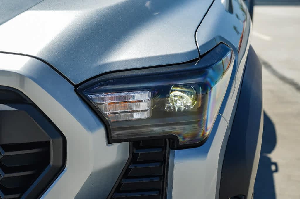 2026 Toyota Tacoma TRD Off Road - Photo 9