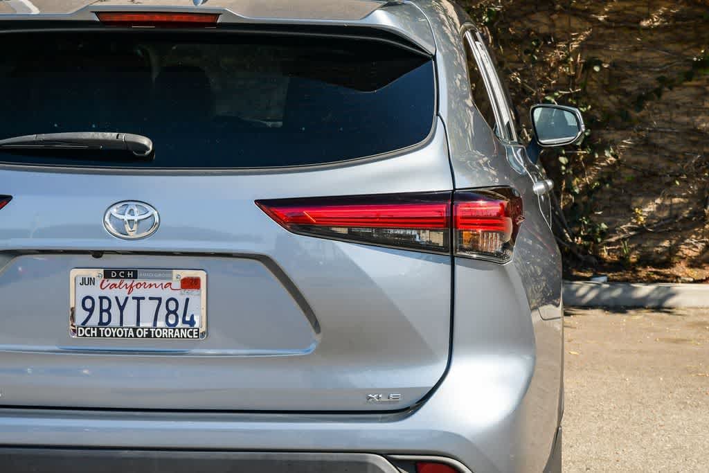 2022 Toyota Highlander XLE photo 5