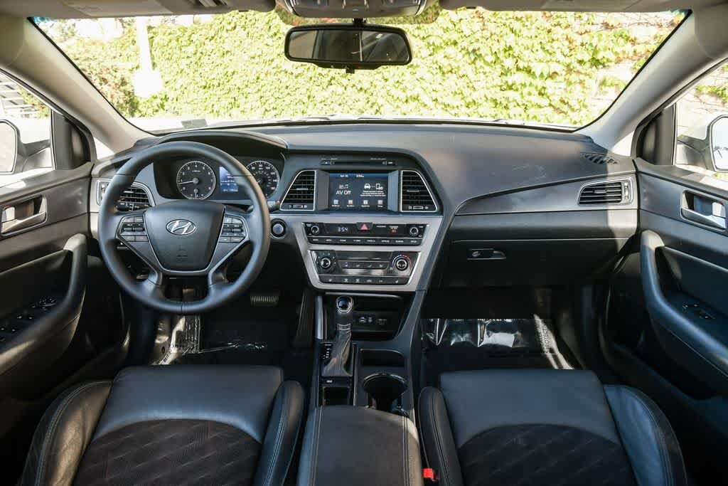 Thumbnail: 2017 Hyundai Sonata - 14