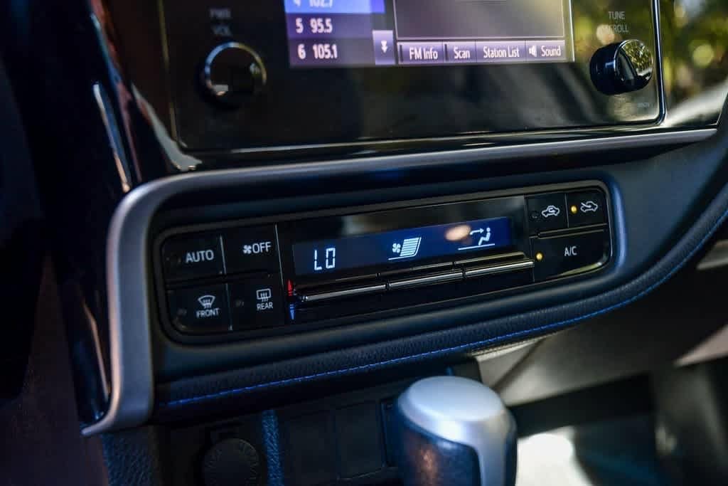 Thumbnail: 2018 Toyota Corolla - 23