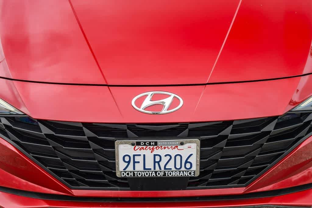 2023 Hyundai Elantra SEL photo 4