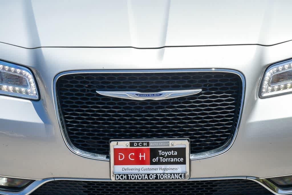 Thumbnail: 2019 Chrysler 300 - 4