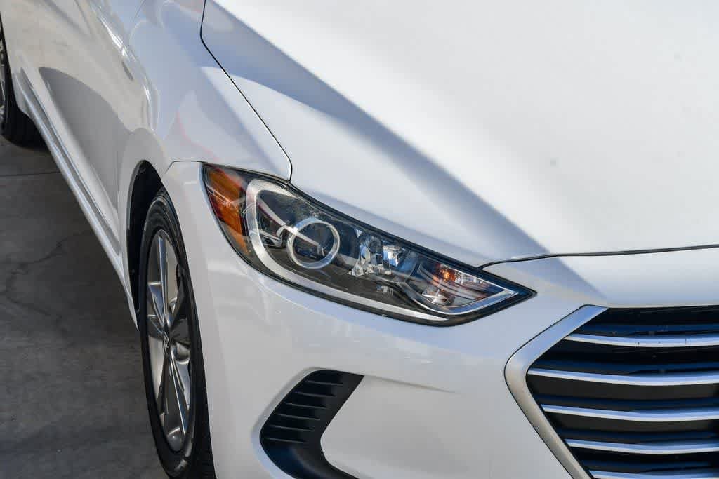 Thumbnail: 2017 Hyundai Elantra - 4