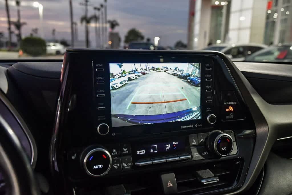 Thumbnail: 2022 Toyota Highlander - 27