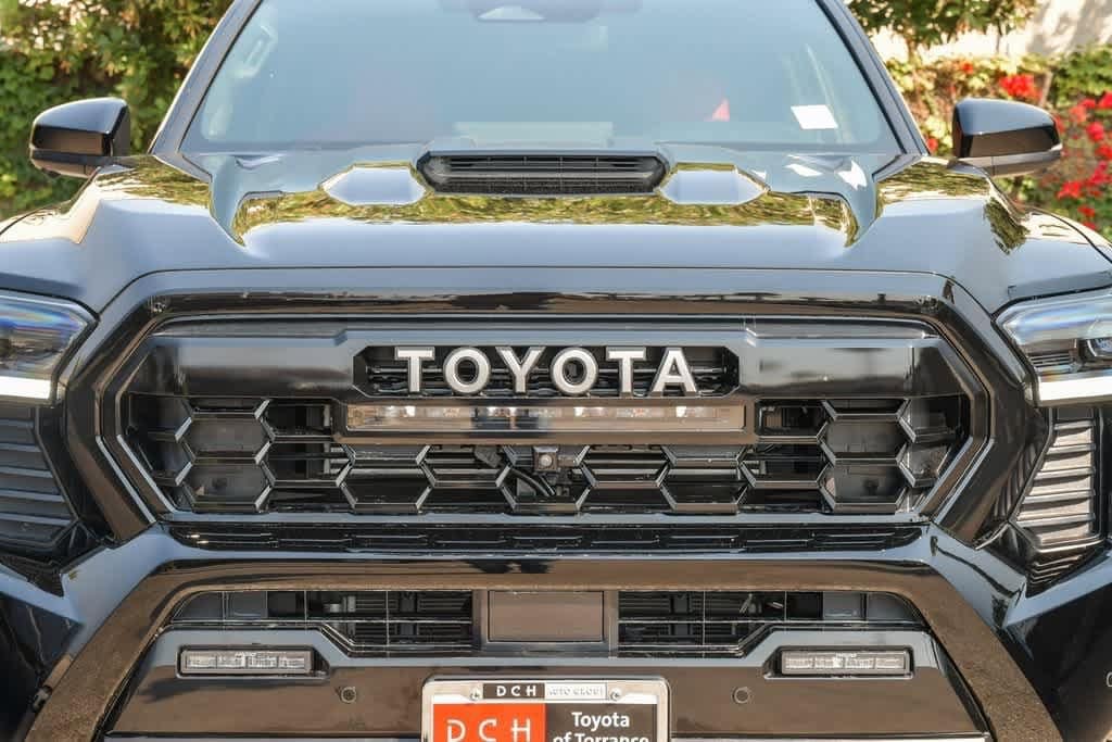 Thumbnail: 2025 Toyota Tacoma - 5