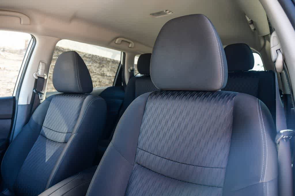 Thumbnail: 2019 Nissan Rogue - 17