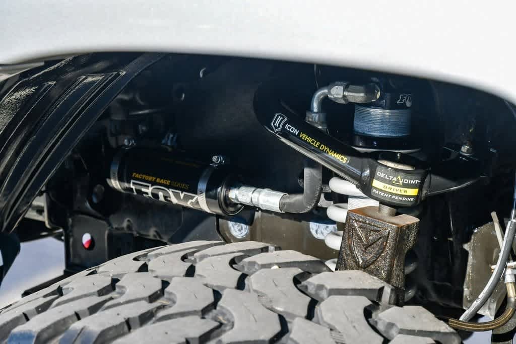 Thumbnail: 2011 Toyota Tacoma - 12