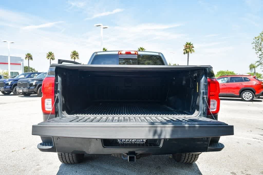 Thumbnail: 2017 Chevrolet Silverado 1500 - 33