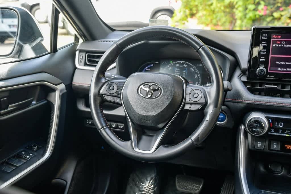 Thumbnail: 2021 Toyota RAV4 - 13