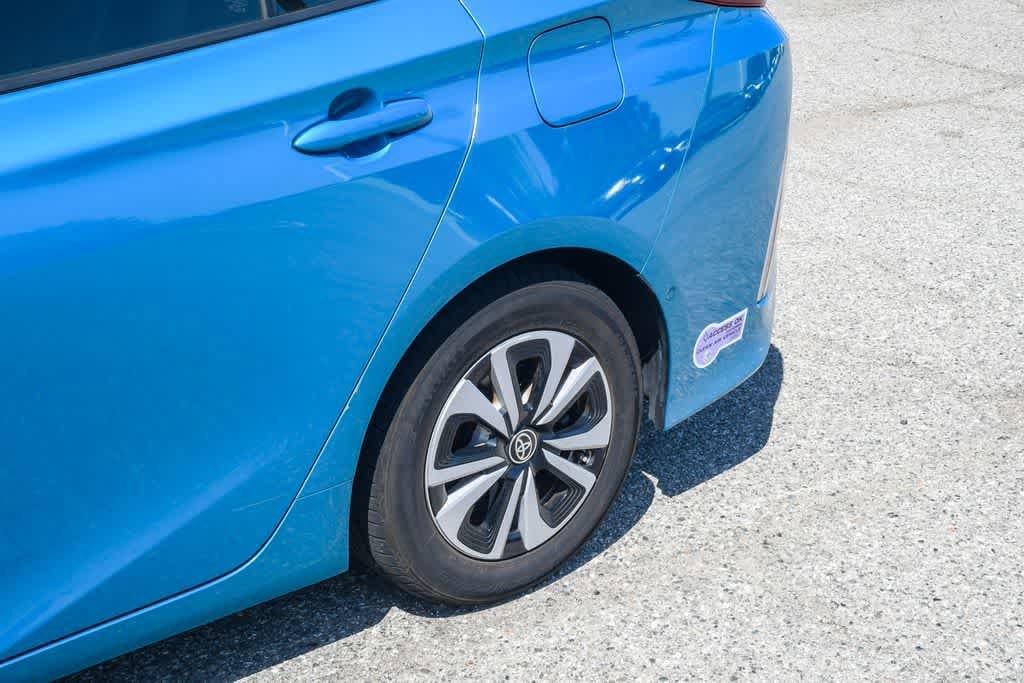 Thumbnail: 2017 Toyota Prius Prime - 11
