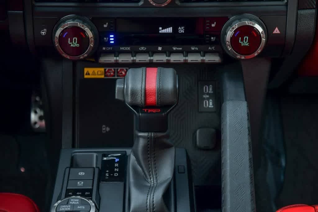 Thumbnail: 2025 Toyota Tacoma - 18