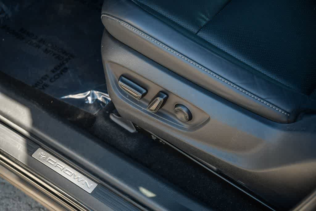 Thumbnail: 2025 Toyota Crown - 25