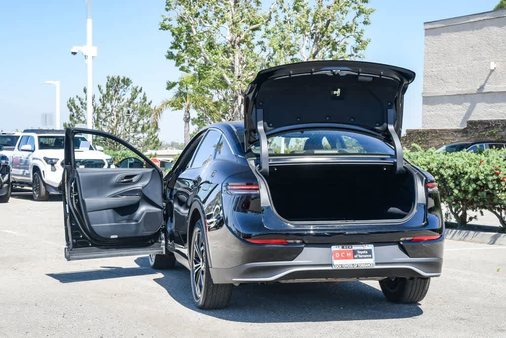 Thumbnail: 2025 Toyota Crown - 26