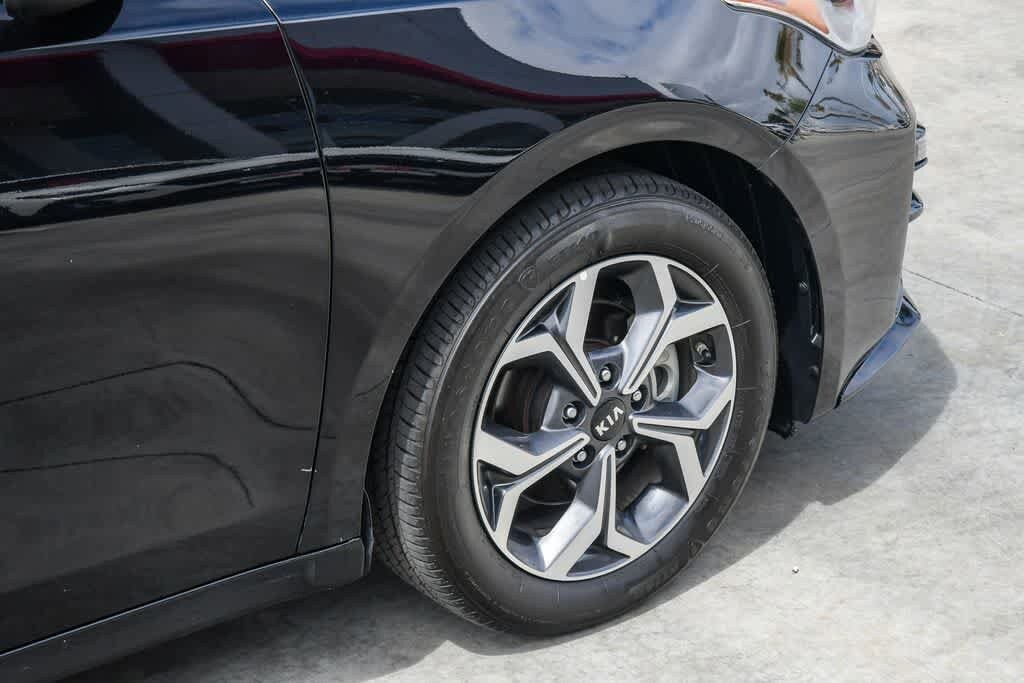 Thumbnail: 2019 Kia Forte - 11
