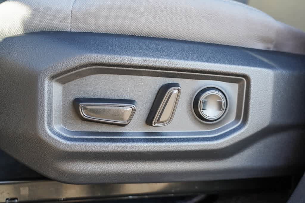 2025 Toyota Tundra SR5 21