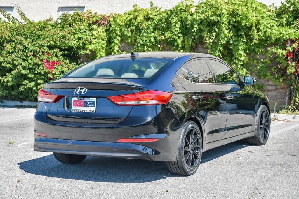 Thumbnail: 2017 Hyundai Elantra - 6