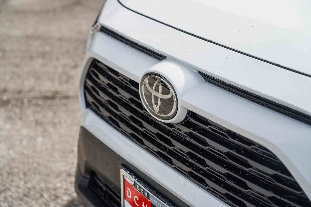 Thumbnail: 2025 Toyota RAV4 - 3