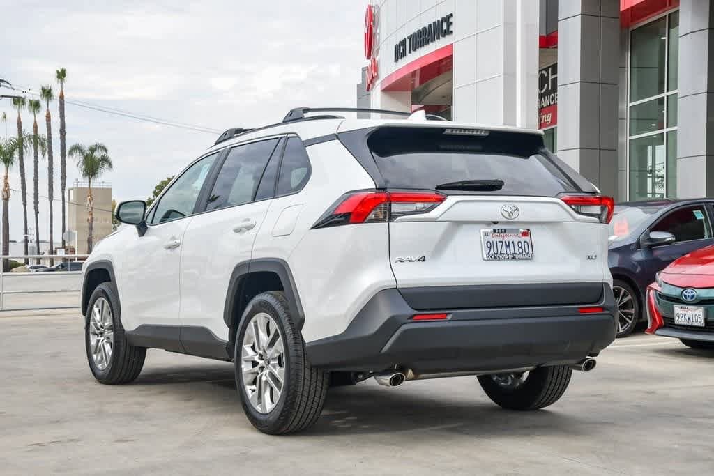 Thumbnail: 2025 Toyota RAV4 - 9