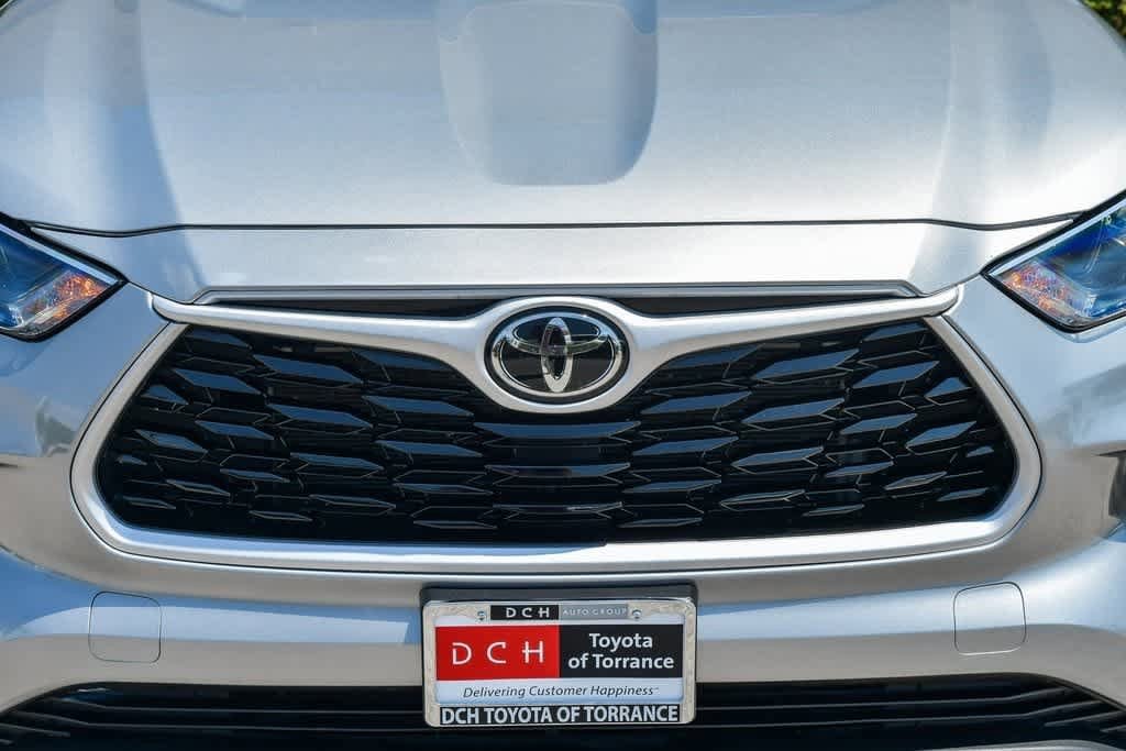 Thumbnail: 2024 Toyota Highlander - 4