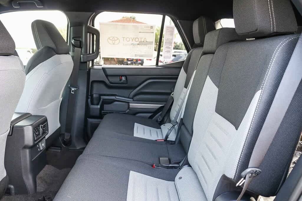 Thumbnail: 2025 Toyota 4Runner - 18