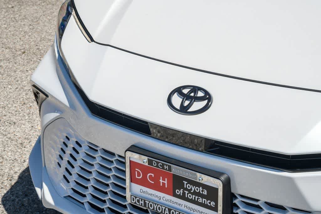 Thumbnail: 2026 Toyota Camry - 4