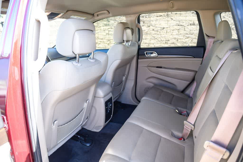 Thumbnail: 2016 Jeep Grand Cherokee - 18