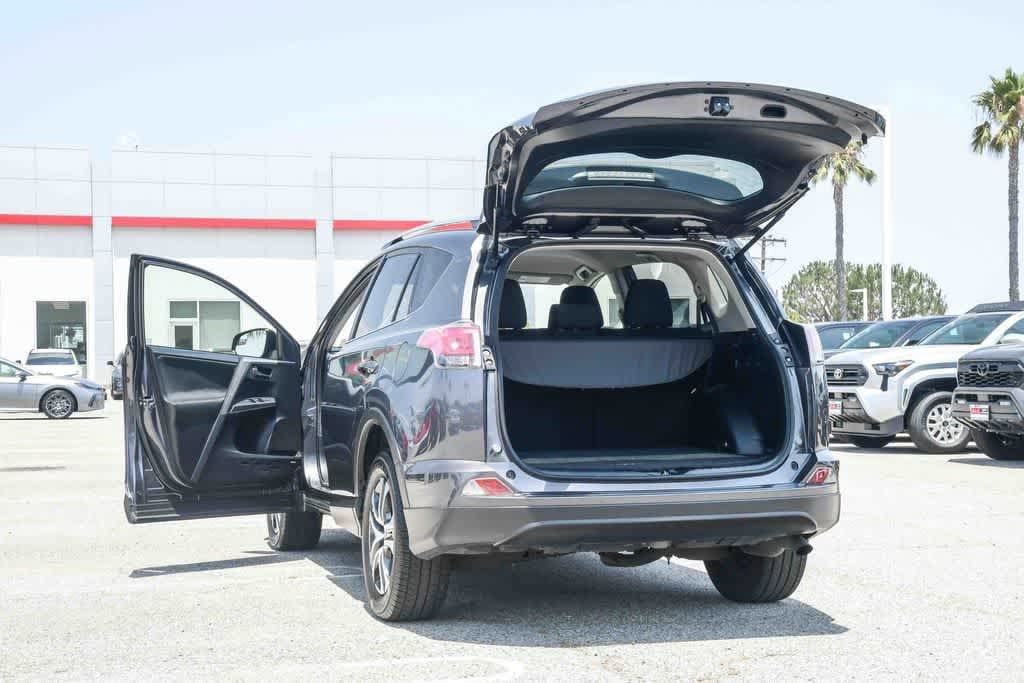 Thumbnail: 2017 Toyota RAV4 - 24
