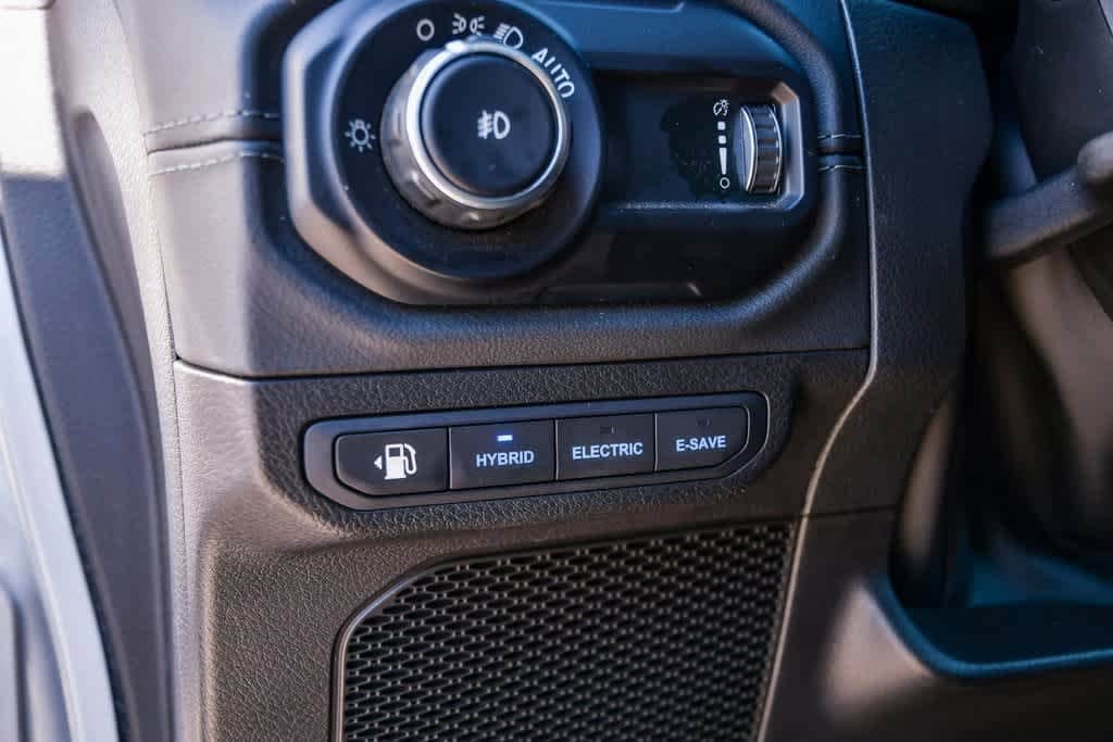 Thumbnail: 2024 Jeep Wrangler - 30