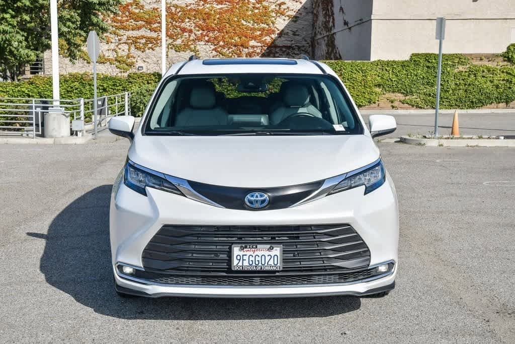 Used 2023 Toyota Sienna XLE with VIN 5TDYRKEC2PS152974 for sale in Torrance, CA