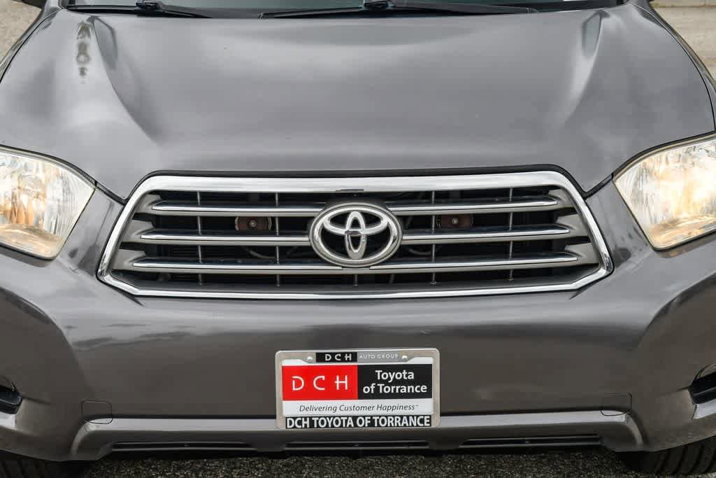 Thumbnail: 2010 Toyota Highlander - 4