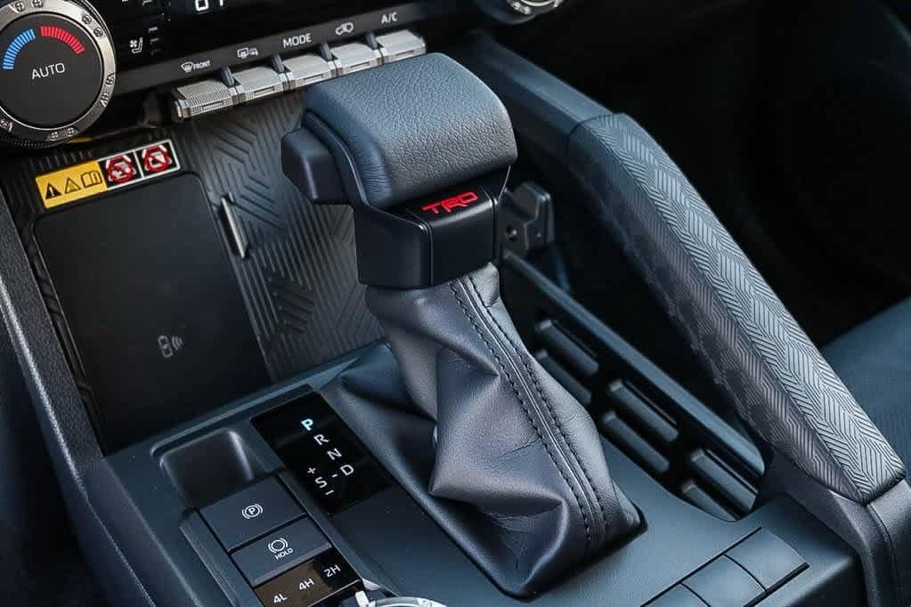 Thumbnail: 2025 Toyota 4Runner - 19