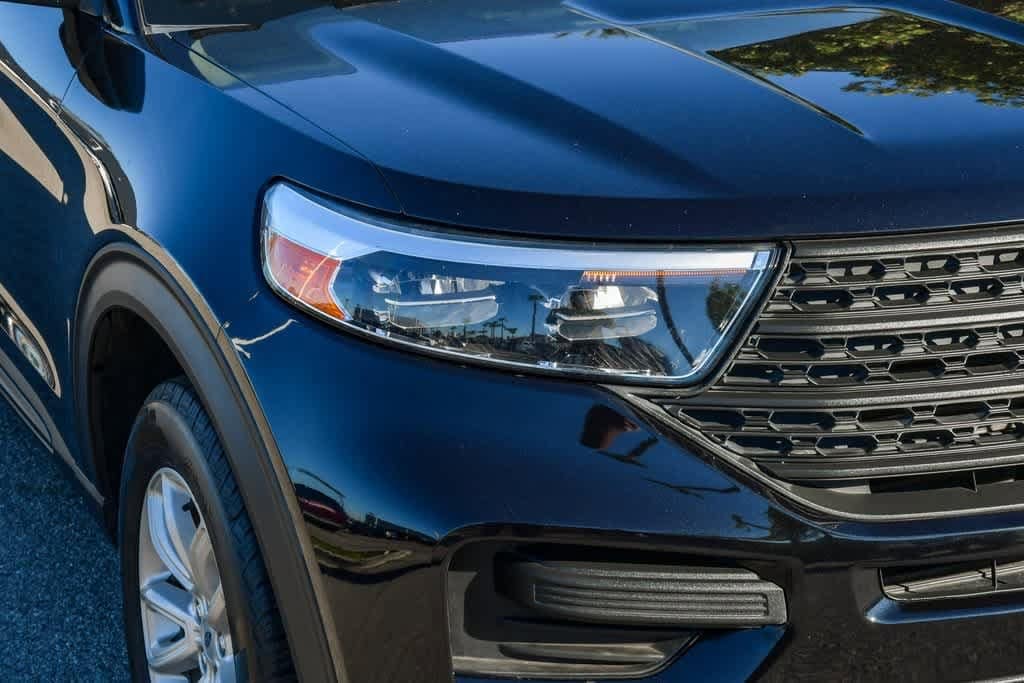 Thumbnail: 2021 Ford Explorer - 4