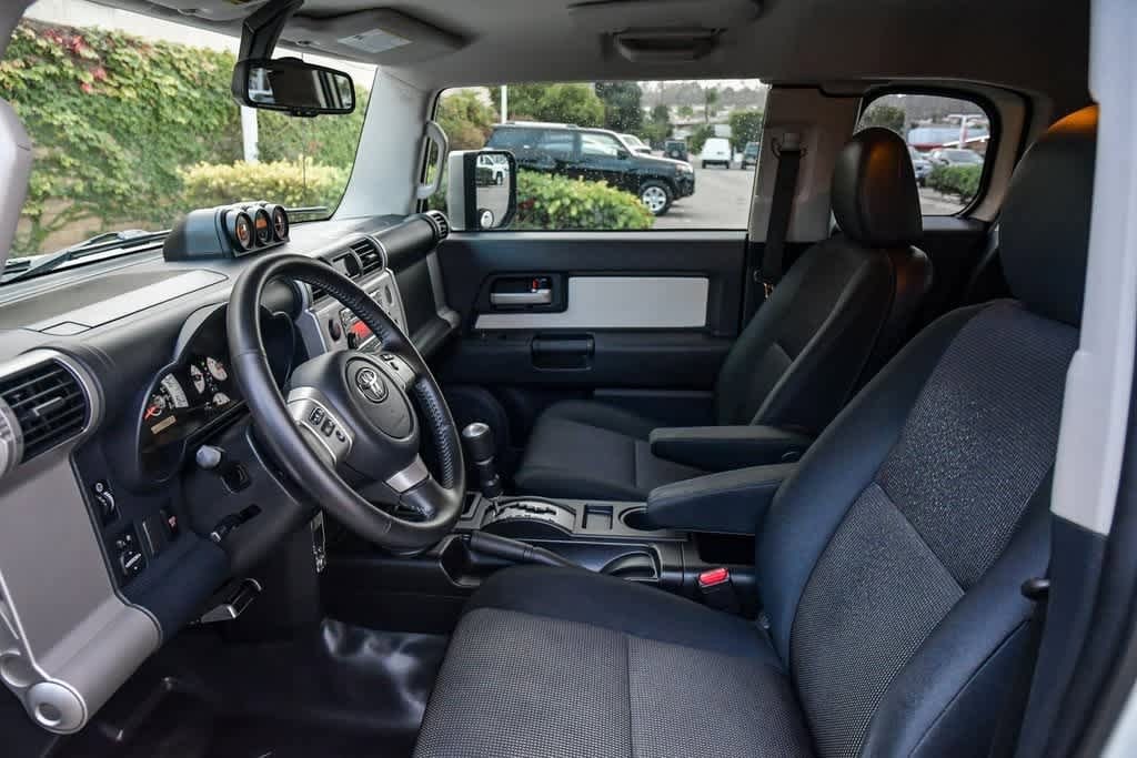 Thumbnail: 2012 Toyota FJ Cruiser - 19