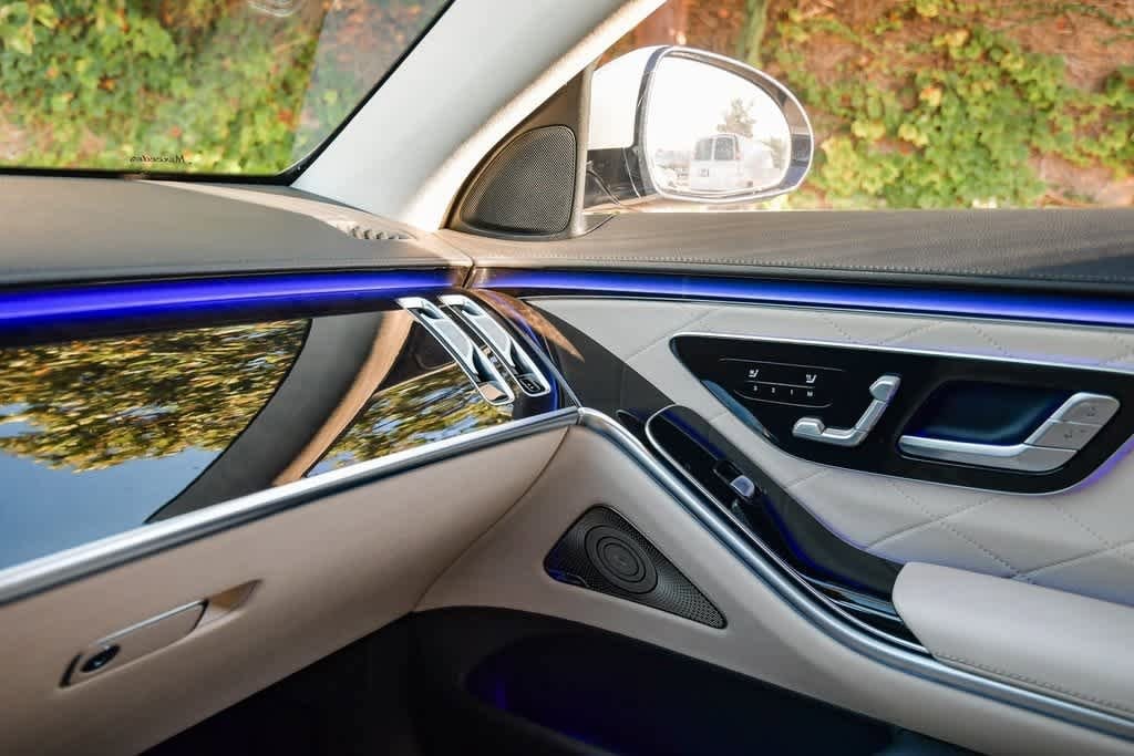 Thumbnail: 2021 Mercedes-Benz S-Class - 32