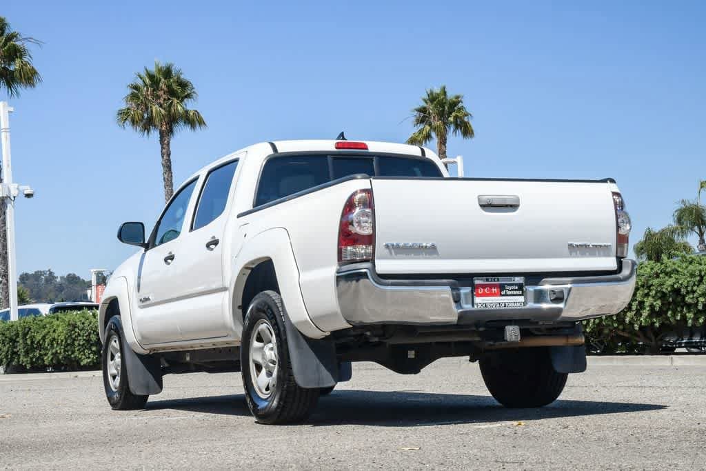 Thumbnail: 2015 Toyota Tacoma - 9