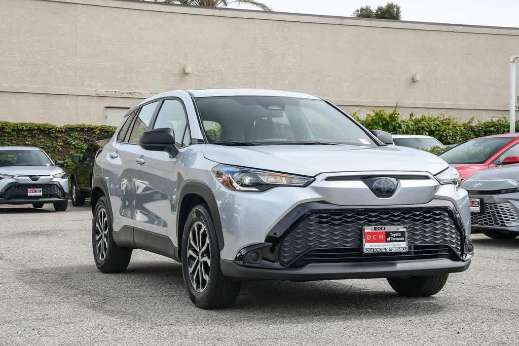 Thumbnail: 2025 Toyota Corolla Cross - 2
