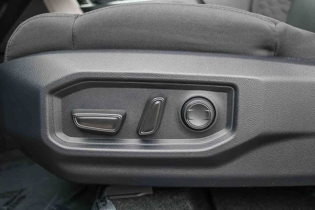 Thumbnail: 2026 Toyota Tundra - 20