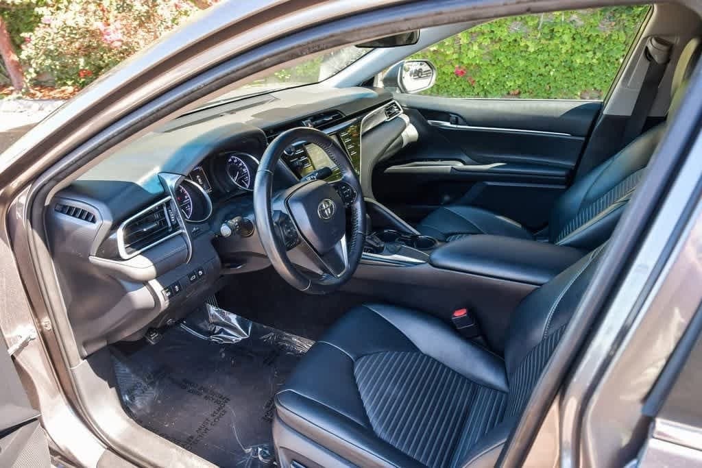 Thumbnail: 2018 Toyota Camry - 16