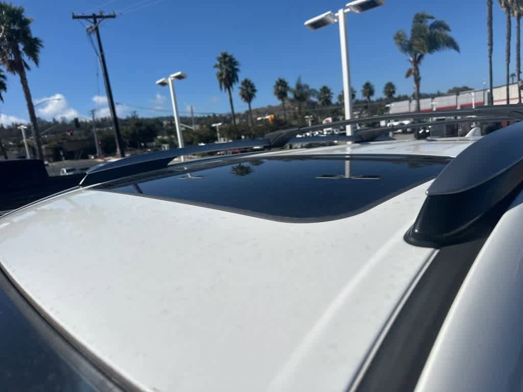 Thumbnail: 2017 Toyota RAV4 - 9